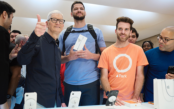 我咋不太信呢？蘋果CEO庫克稱iPhone 17系列漲價與關稅無關
