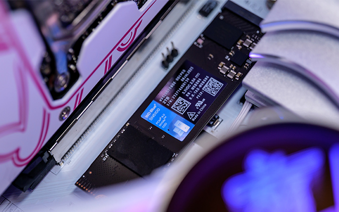 閃迪WD Blue SN5100評測：為內容創(chuàng)作而生的耐熱高速PCIe 4.0 SSD