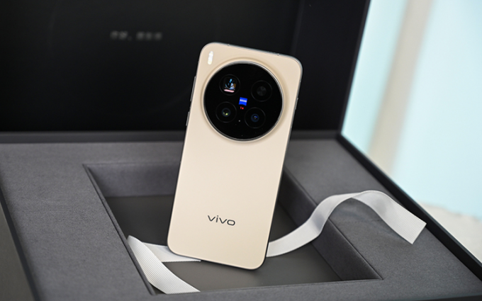 vivo官宣，X300 Pro將首發搭載云臺級主攝LYT-828
